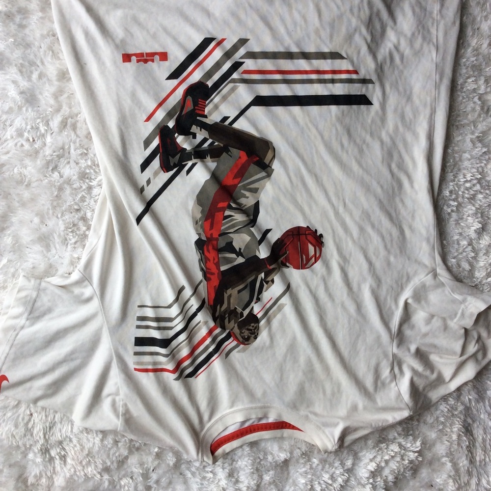 Men's Lebron James white t shirt Large Dri- fit